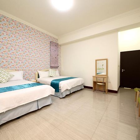 Xin Jing Zhan Homestay Hualien City Room photo