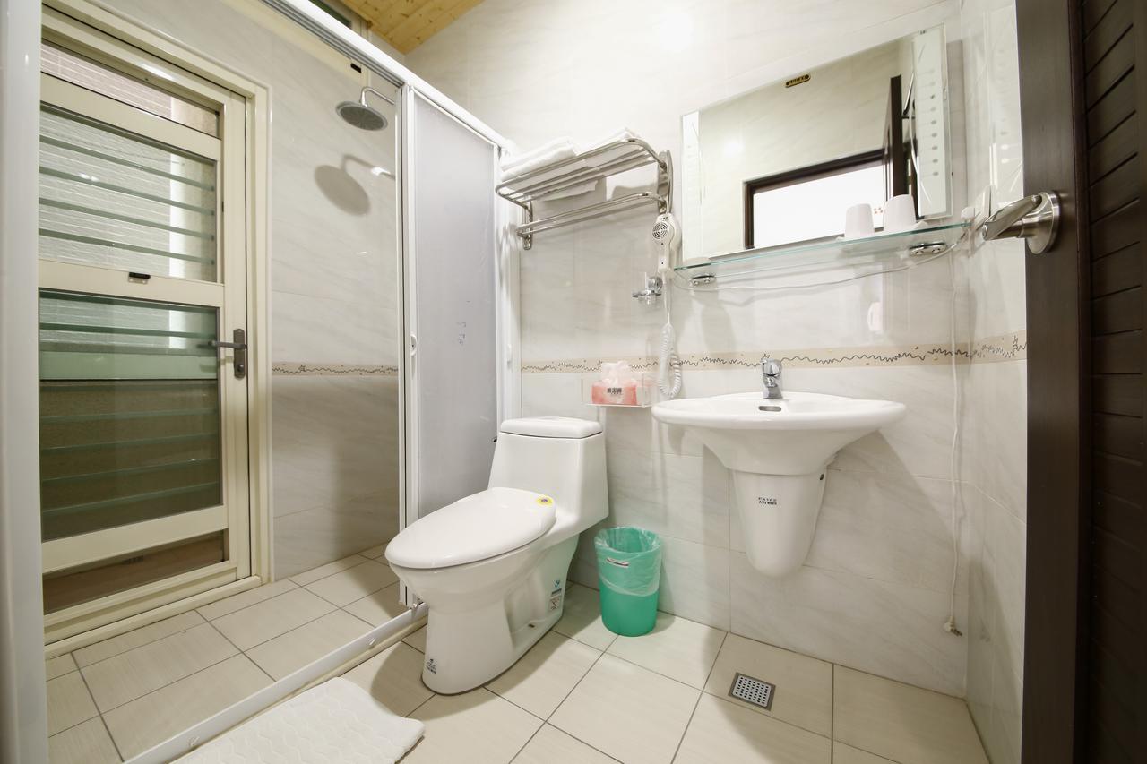 Xin Jing Zhan Homestay Hualien City Exterior photo